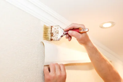Pose de papier peint à Rocé — revêtements muraux et toiles de verre